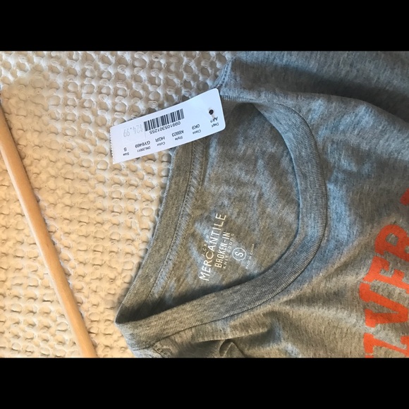 3for$50🌺 J Crew T-shirt - Picture 4 of 5